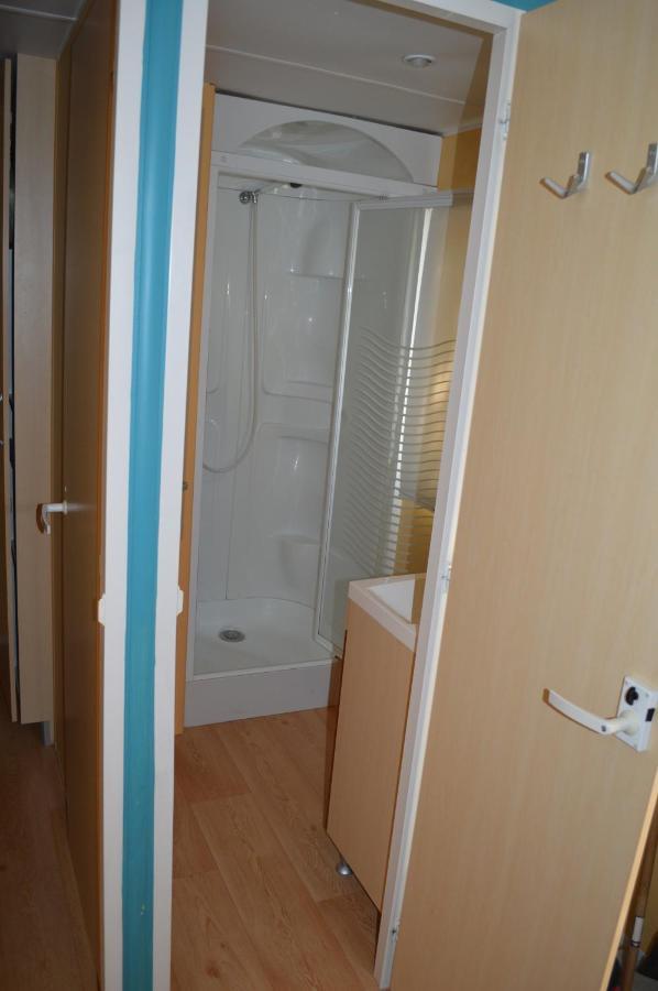 Le Clocher De Neyran Hotel Saint-Gervais-sur-Mare Eksteriør billede